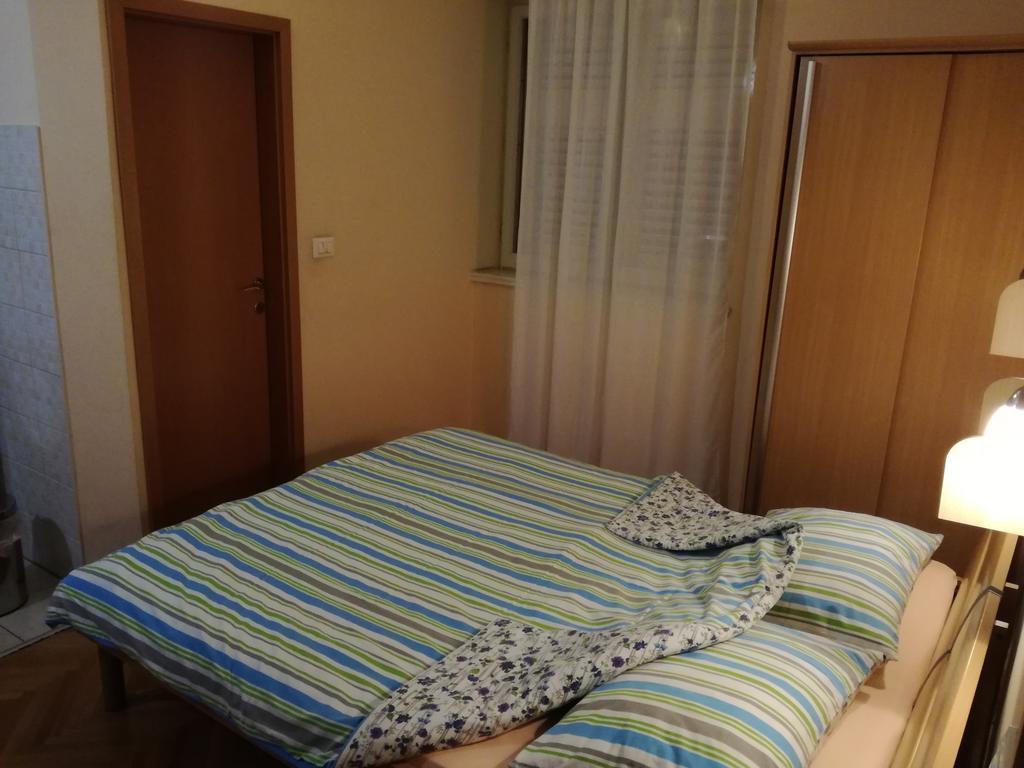Apartments Kurtic Makarska Exterior foto